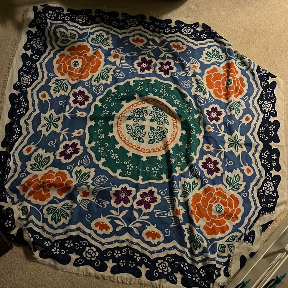 Beautiful shawl/scarf
